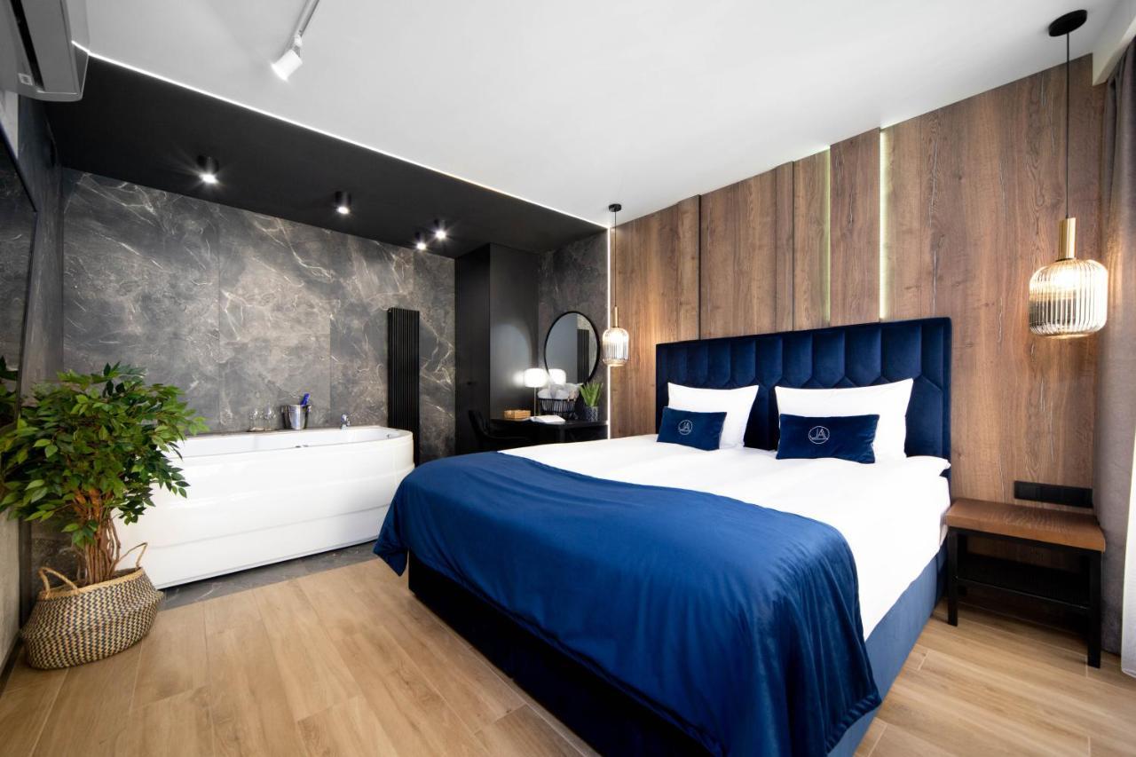 Jacuzzi Apartment Main Square Krakow Dış mekan fotoğraf