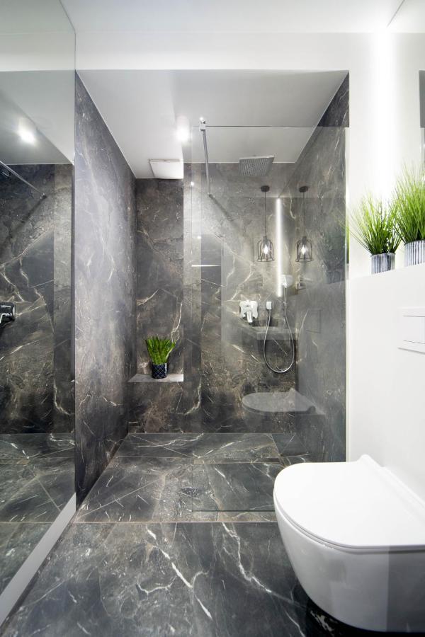 Jacuzzi Apartment Main Square Krakow Dış mekan fotoğraf