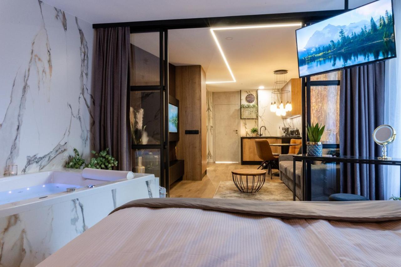 Jacuzzi Apartment Main Square Krakow Dış mekan fotoğraf