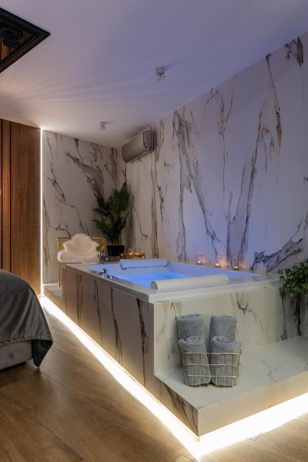 Jacuzzi Apartment Main Square Krakow Dış mekan fotoğraf